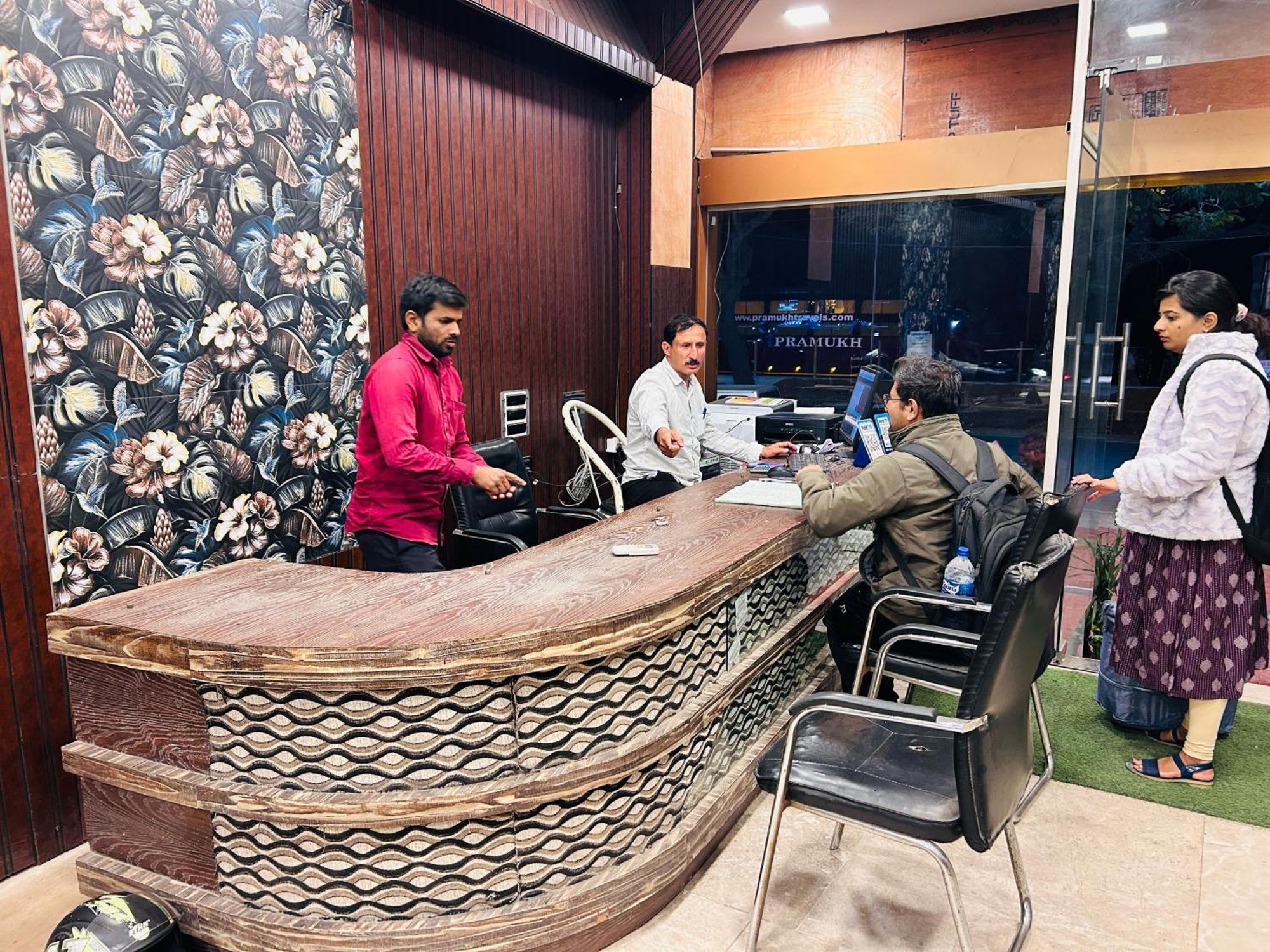 מייזור Hotel O Rajdhani Group Of Hotels מראה חיצוני תמונה